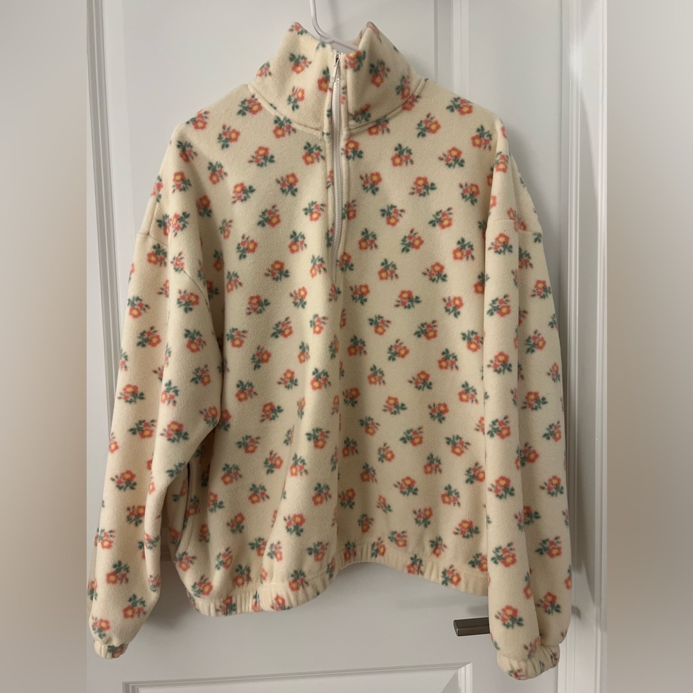 From Korea cute floral fleece sweater